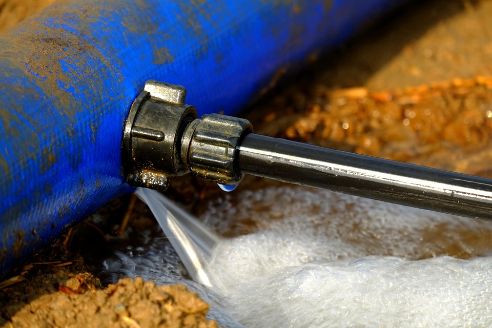 Comment repérer la source d’une fuite d’eau rapidement ?